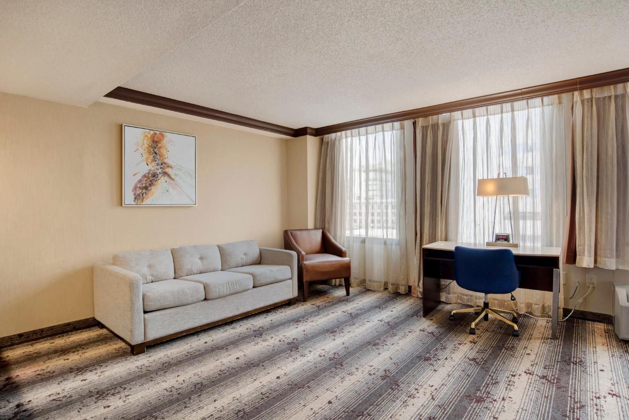 Crowne Plaza Hotel Harrisburg-Hershey By Ihg Екстериор снимка