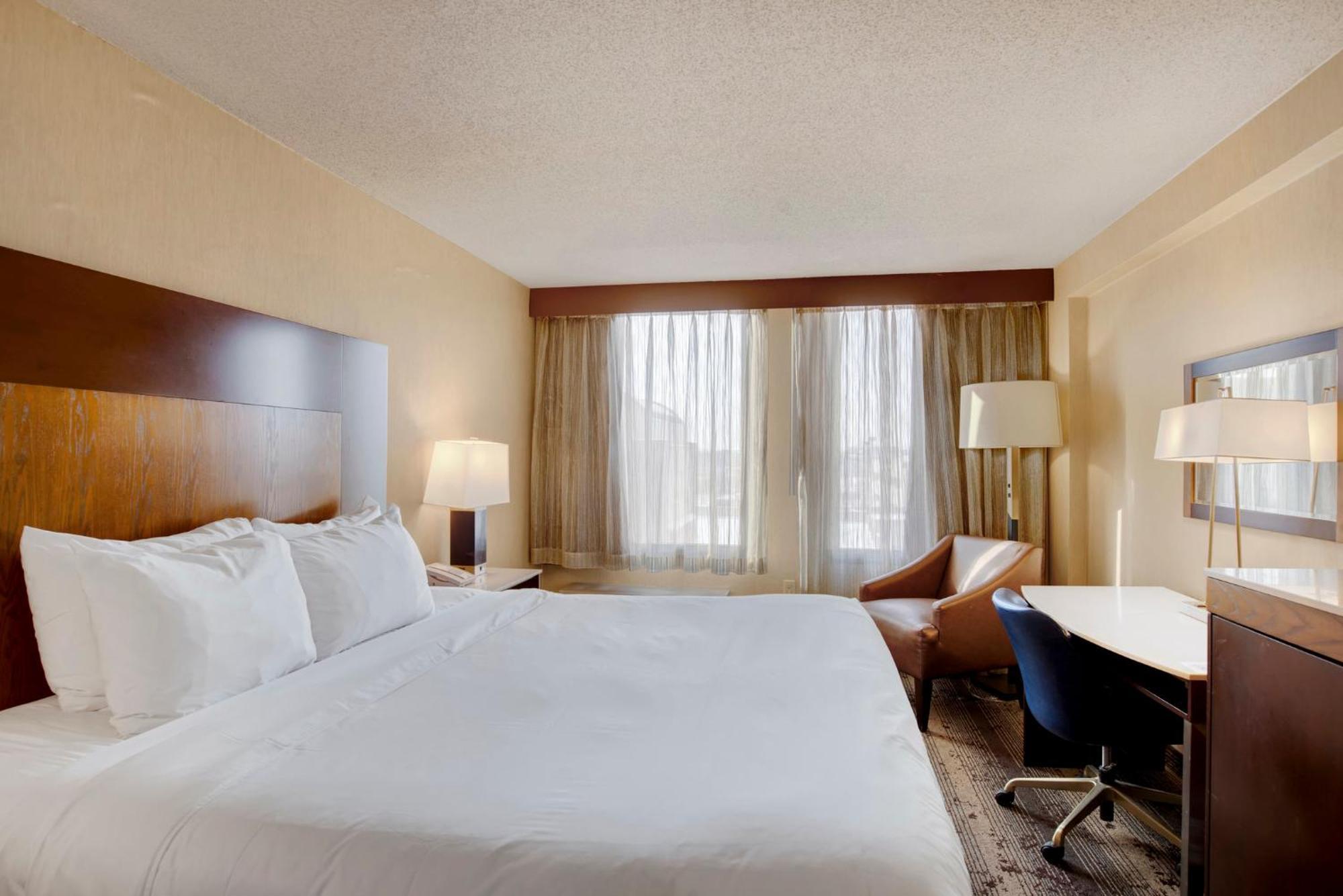 Crowne Plaza Hotel Harrisburg-Hershey By Ihg Екстериор снимка