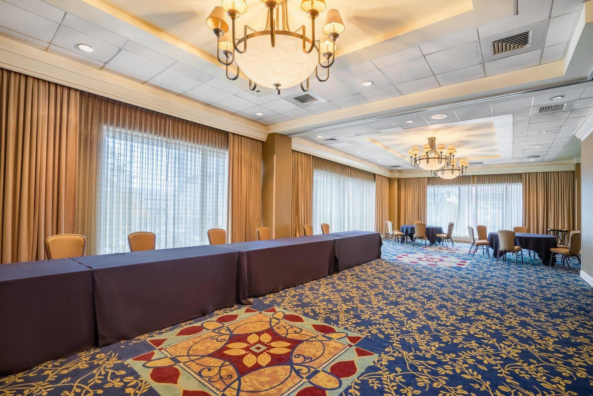 Crowne Plaza Hotel Harrisburg-Hershey By Ihg Екстериор снимка